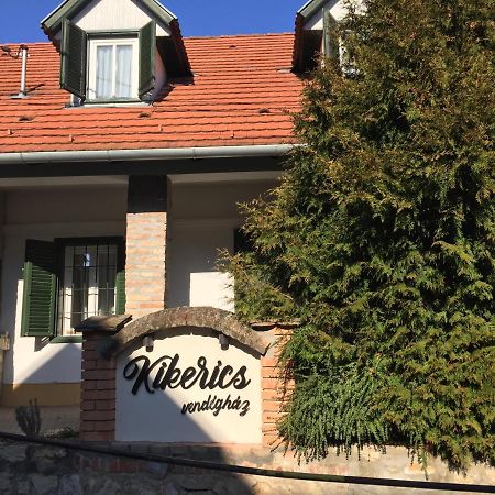 Kikerics Vendeghaz Bed and Breakfast Villány Exteriör bild