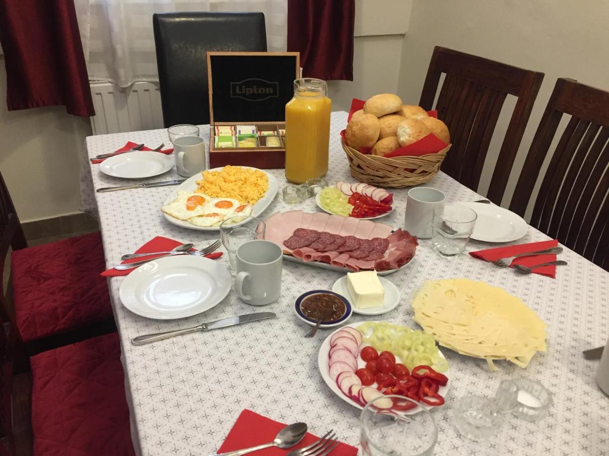 Kikerics Vendeghaz Bed and Breakfast Villány Exteriör bild